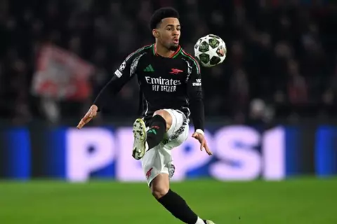 تقارير: تشيلسي يبدي اهتمامه بضم نوانيري من أرسنال